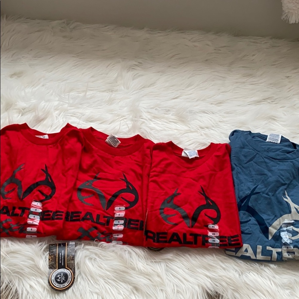 NWT realtree shirts